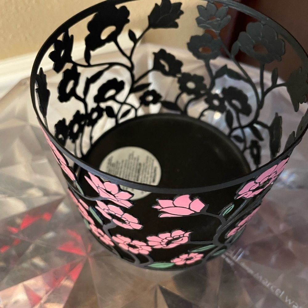 Bath & Body Works Black Metal Pink Poppy Flower Marble Base Candle Holder - Picture 4 of 14